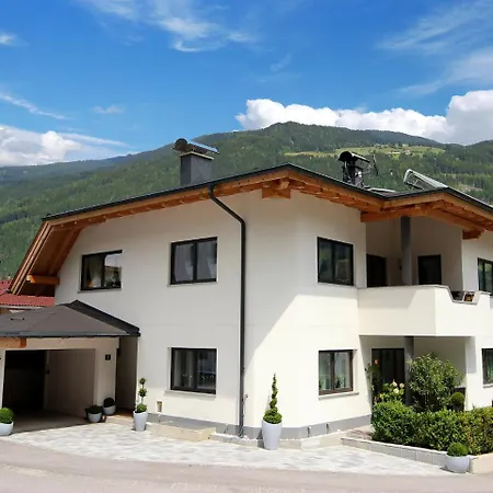 아파트 Alpina By Interhome Aschau Im Zillertal