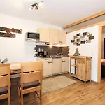 아파트 Alpina By Interhome Aschau Im Zillertal