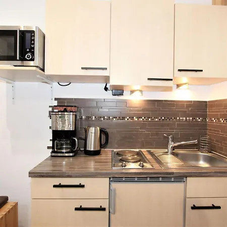 Alpina By Interhome شقة
